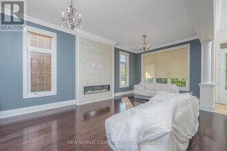 10 Orleans Cir in Vaughan, ON - Building Photo - Building Photo