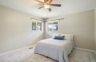 24826 Joseph Dr in Novi, MI - Building Photo - Building Photo
