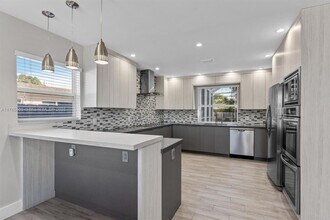 1405 N 46th Ave in Hollywood, FL - Building Photo - Building Photo