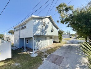501 53rd St S in St. Petersburg, FL - Foto de edificio - Building Photo