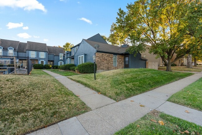 4521 SW 33rd Terrace in Topeka, KS - Building Photo - Building Photo