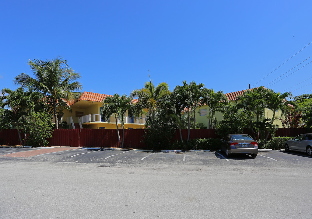 1125 NE 16th Pl in Fort Lauderdale, FL - Building Photo