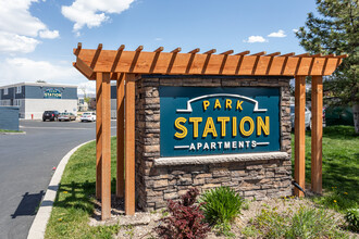 Park Station in Midvale, UT - Foto de edificio - Building Photo