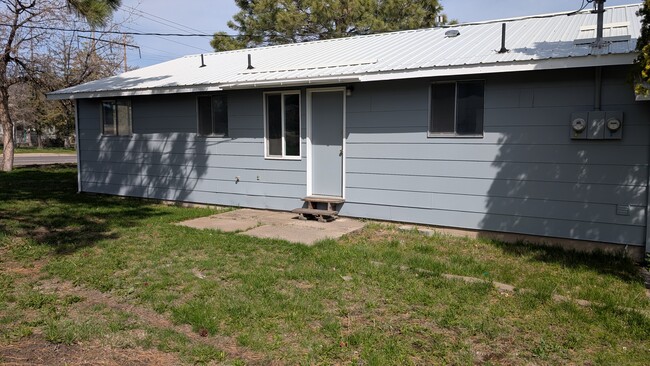 1804 Taurus Ave in La Grande, OR - Building Photo - Building Photo