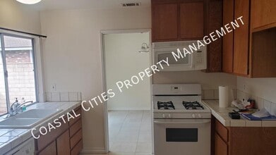 1696 Carmel Cir E in Upland, CA - Building Photo - Building Photo