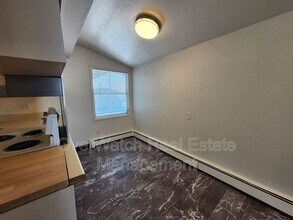 3925 E 9th Ave in Anchorage, AK - Building Photo - Building Photo