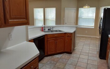 13726 Rocky Bluff Dr in Houston, TX - Building Photo - Building Photo