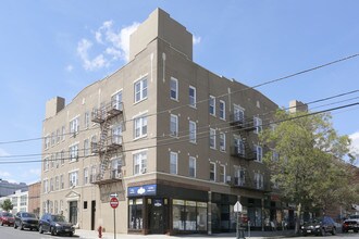 120 Midland Ave in Kearny, NJ - Building Photo - Building Photo