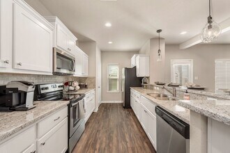 August Pre-Lease!! 4/4.5 in Pershing Point! in College Station, TX - Building Photo - Building Photo