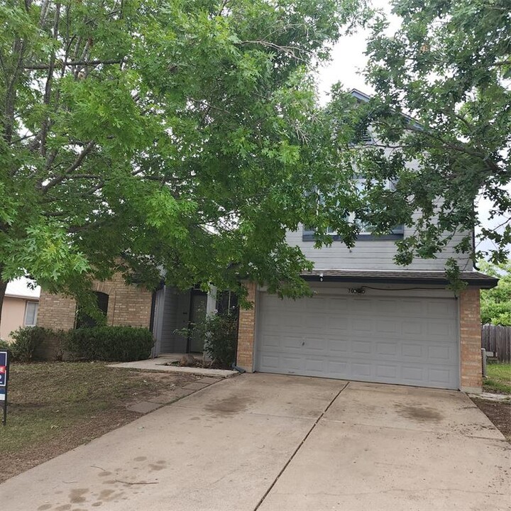 706 Maplecreek Dr in Leander, TX - Building Photo
