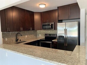 1455 N Treasure Dr in North Bay Village, FL - Building Photo - Building Photo