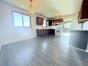 204-206 E Elm St in Iowa Falls, IA - Building Photo - Building Photo