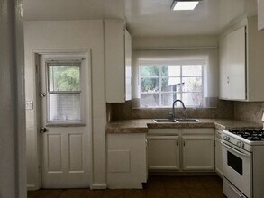 2814 1/2 S Sepulveda Blvd-Unit -2628 in Los Angeles, CA - Building Photo - Building Photo