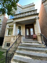 3833 W Wilcox St in Chicago, IL - Foto de edificio - Building Photo