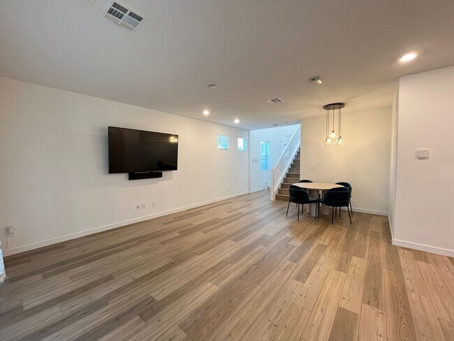 12388 Ferry Glide Ave in Las Vegas, NV - Building Photo - Building Photo