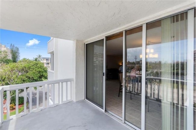 3570 S Ocean Blvd-Unit -310 in South Palm Beach, FL - Building Photo - Building Photo