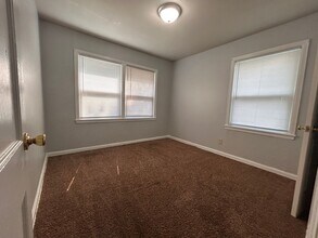 2207 S Minneapolis St in Wichita, KS - Building Photo - Building Photo