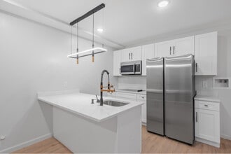 86 N 7th St, Unit 1 in Paterson, NJ - Foto de edificio - Building Photo