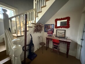 2003 N Willamette Blvd in Portland, OR - Foto de edificio - Building Photo