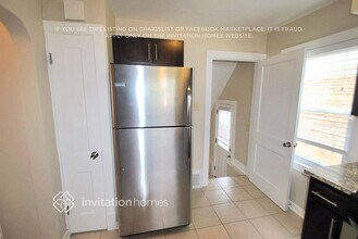 3242 N Oconto Ave in Chicago, IL - Foto de edificio - Building Photo