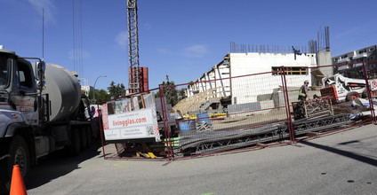 Glas in Calgary, AB - Building Photo - Building Photo