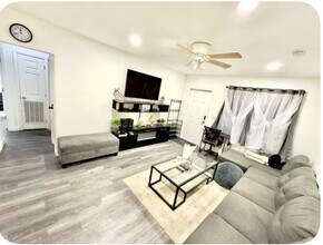 6144 SW 30th St in Miramar, FL - Building Photo - Building Photo