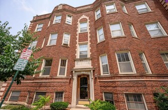 38 Harrison St, Unit #2 in Oak Park, IL - Foto de edificio - Building Photo