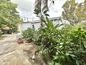 1147 15th Ave N in Lake Worth Beach, FL - Building Photo - Building Photo