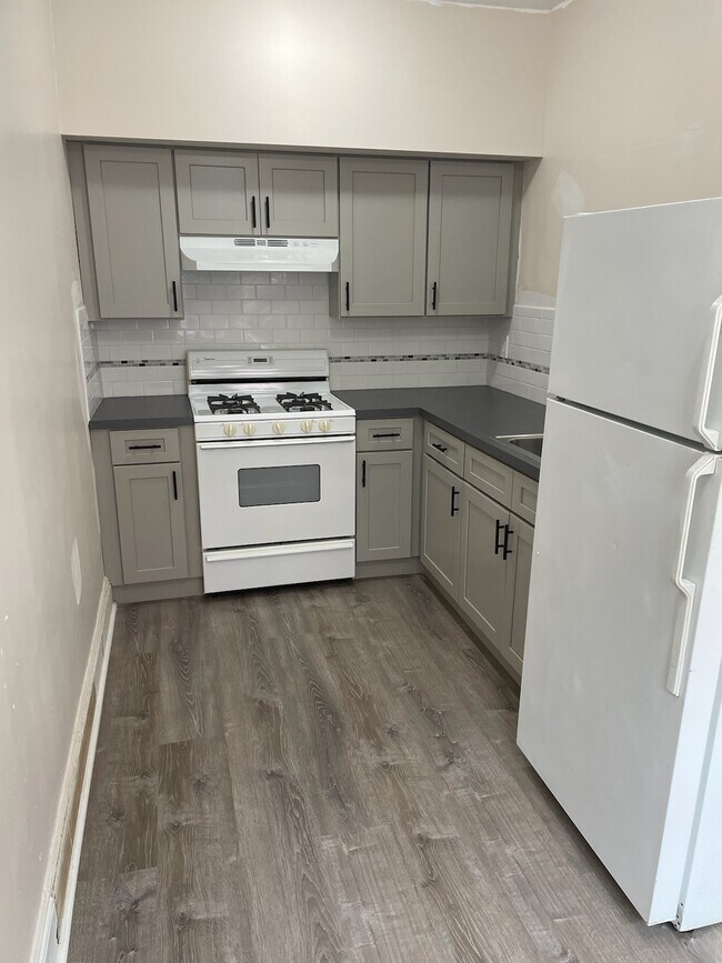4 Chiswick Rd, Unit 24 in Boston, MA - Foto de edificio - Building Photo