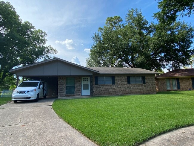 property at 1215 Ella Cir