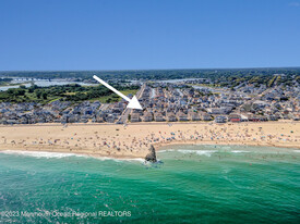 239 Beach Front in Manasquan, NJ - Building Photo