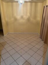 25 Camino Bronce in Brownsville, TX - Foto de edificio - Building Photo