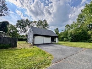 73 South Rd in Farmington, CT - Building Photo - Building Photo