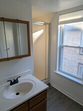 122 Intervale Ave, Unit 2 in Burlington, VT - Foto de edificio - Building Photo