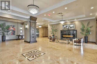 205 Lakeshore Rd W in Oakville, ON - Building Photo - Building Photo