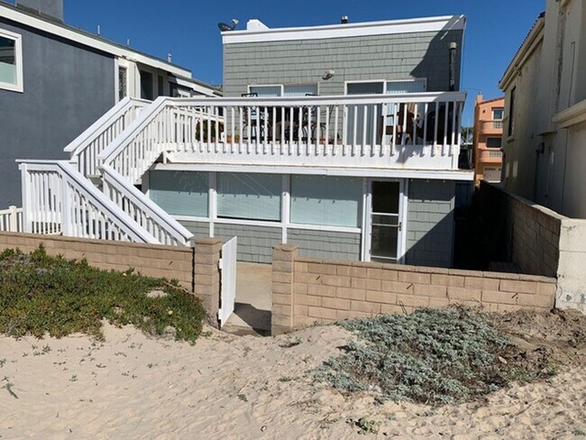 4027-4029 Ocean Dr in Oxnard, CA - Building Photo - Building Photo