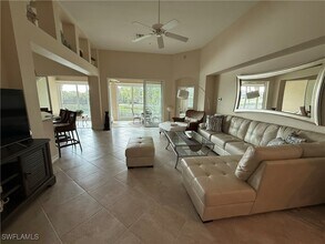 2070 Aberdeen Ln in Naples, FL - Building Photo - Building Photo