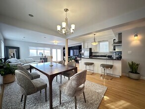 4142 N Maplewood Ave, Unit K09J in Chicago, IL - Building Photo - Building Photo