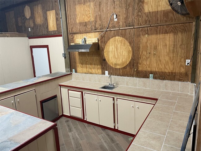 544 Marlin Dr in Bay City, TX - Building Photo - Building Photo