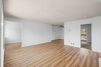 66 Banner Ct in Evesham, NJ - Building Photo - Building Photo