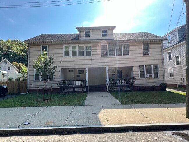property at 869 Woodward Ave