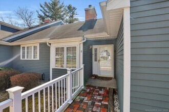 11 Liberty Dr in Mansfield, CT - Building Photo - Building Photo