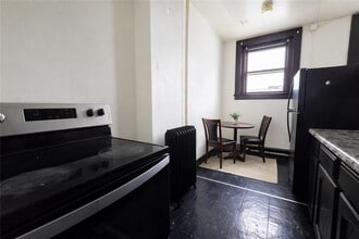 134-136-136 Castle St in Geneva, NY - Building Photo - Building Photo