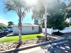 648 Goodhope St in Oak View, CA - Building Photo