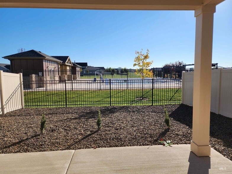 350 N Lagrasse Ln in Star, ID - Building Photo