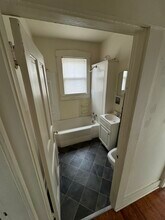 208 N Adams St, Unit B in Marion, IN - Building Photo - Building Photo