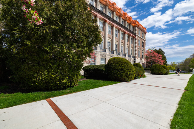 The Balmoral in Andover, MA - Building Photo - Building Photo