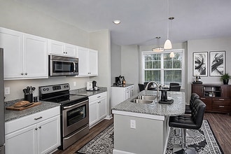 Aspen Lakes in Grand Rapids, MI - Building Photo - Building Photo