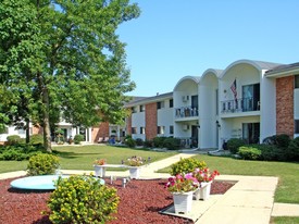 Bluemound Village Apartments