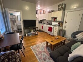 448 Park Dr, Unit 1A in Boston, MA - Building Photo